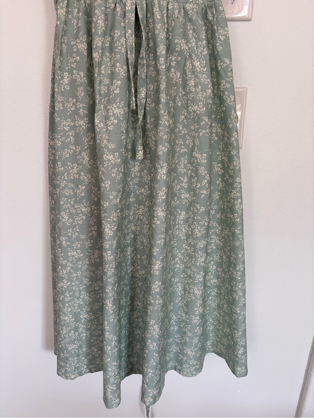 Dreaming of Ivy || Milkmaid Dress Frill Sleeve Lace Up Back Midi Sage Green M - Picture 3 of 9